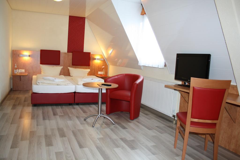 Landhotel Kueffner Pfedelbach Bagian luar foto