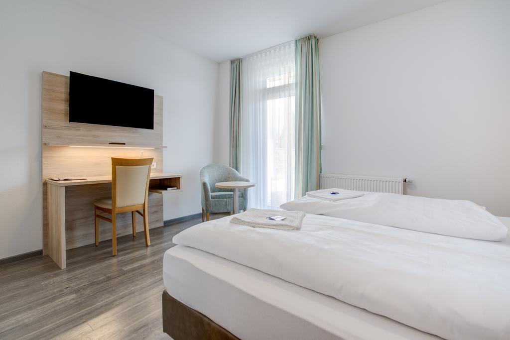 Landhotel Kueffner Pfedelbach Bagian luar foto