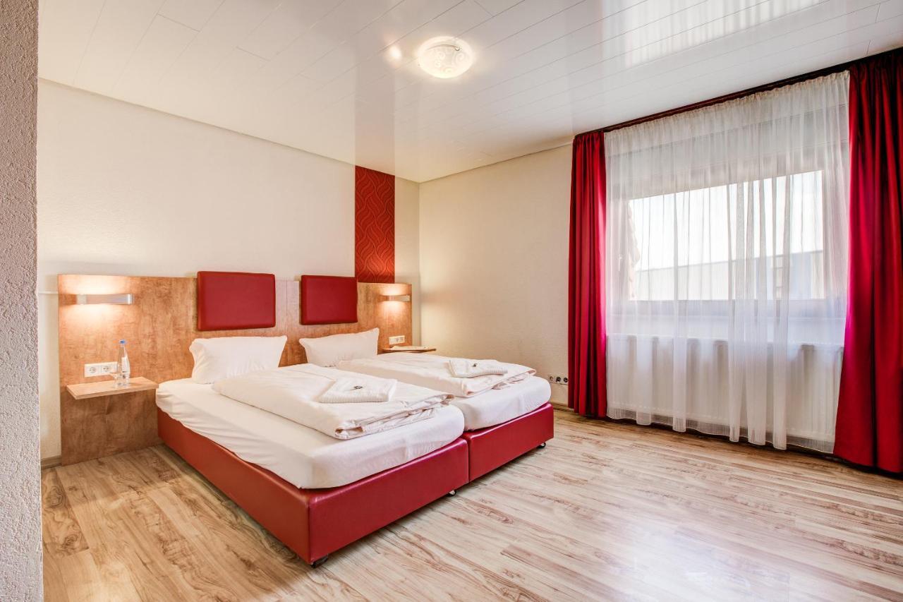 Landhotel Kueffner Pfedelbach Bagian luar foto